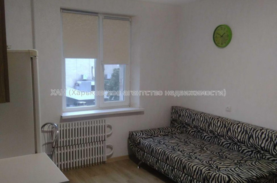 Продам квартиру, Юбилейный просп. , 1  ком., 11.20 м², капитальный ремонт 
