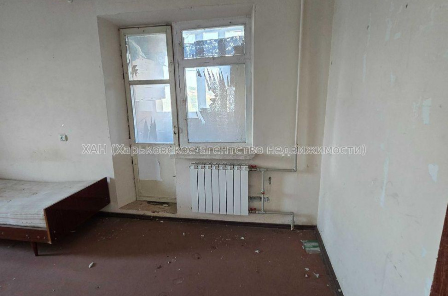 Продам квартиру, Золочевская ул. , 3 кім., 66 м², советский ремонт 