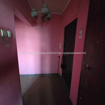 Продам квартиру, Золочевская ул. , 3 кім., 66 м², советский ремонт 