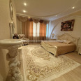 Продам квартиру, Майка Йохансена ул. , 4  ком., 160 м², евроремонт 