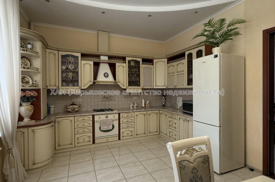 Продам квартиру, Майка Йохансена ул. , 4  ком., 160 м², евроремонт 