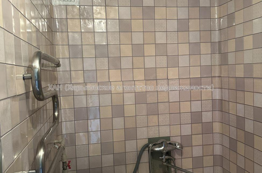 Продам квартиру, Салтовское шоссе , 2 кім., 46 м², без ремонта 