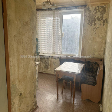 Продам квартиру, Салтовское шоссе , 2 кім., 46 м², без ремонта 