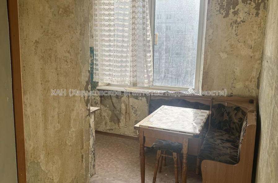 Продам квартиру, Салтовское шоссе , 2 кім., 46 м², без ремонта 