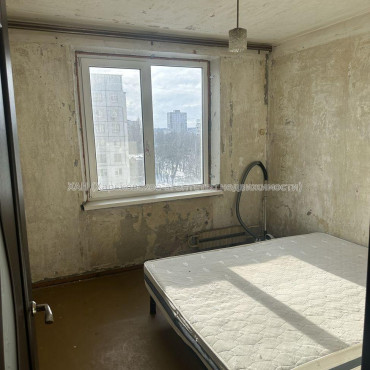 Продам квартиру, Салтовское шоссе , 2 кім., 46 м², без ремонта 