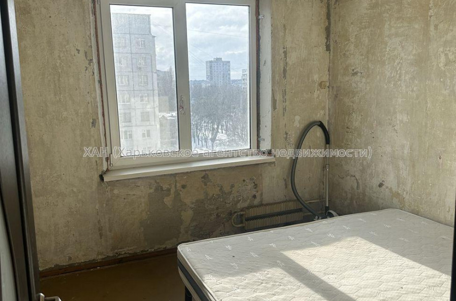 Продам квартиру, Салтовское шоссе , 2 кім., 46 м², без ремонта 