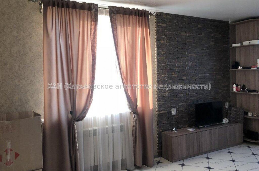 Продам квартиру, Лисаветинская ул. , 2 кім., 70 м², капитальный ремонт 