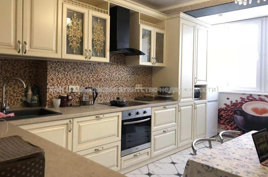 Продам квартиру, Лисаветинская ул. , 2 кім., 70 м², капитальный ремонт 