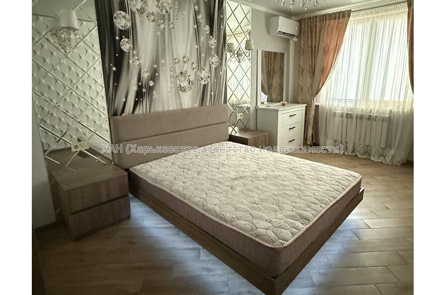 Продам квартиру, Лисаветинская ул. , 2 кім., 70 м², капитальный ремонт 