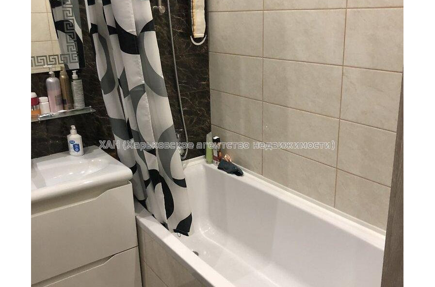 Продам квартиру, Лисаветинская ул. , 2 кім., 70 м², капитальный ремонт 