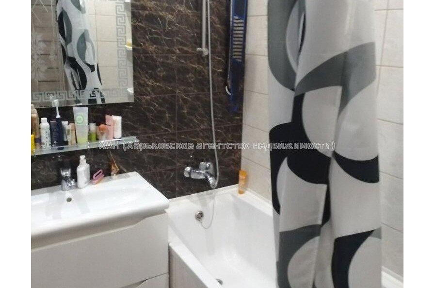Продам квартиру, Лисаветинская ул. , 2 кім., 70 м², капитальный ремонт 