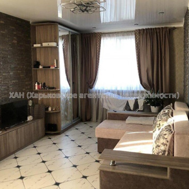 Продам квартиру, Лисаветинская ул. , 2 кім., 70 м², капитальный ремонт 