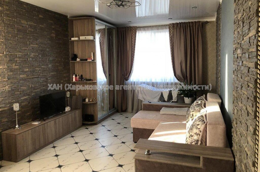 Продам квартиру, Лисаветинская ул. , 2 кім., 70 м², капитальный ремонт 
