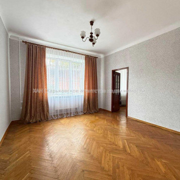 Продам квартиру, Байрона пр-т , 2 кім., 44.80 м², капитальный ремонт 