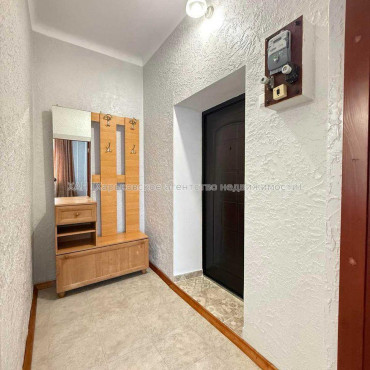 Продам квартиру, Байрона пр-т , 2 кім., 44.80 м², капитальный ремонт 