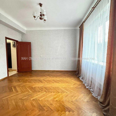 Продам квартиру, Байрона пр-т , 2 кім., 44.80 м², капитальный ремонт 