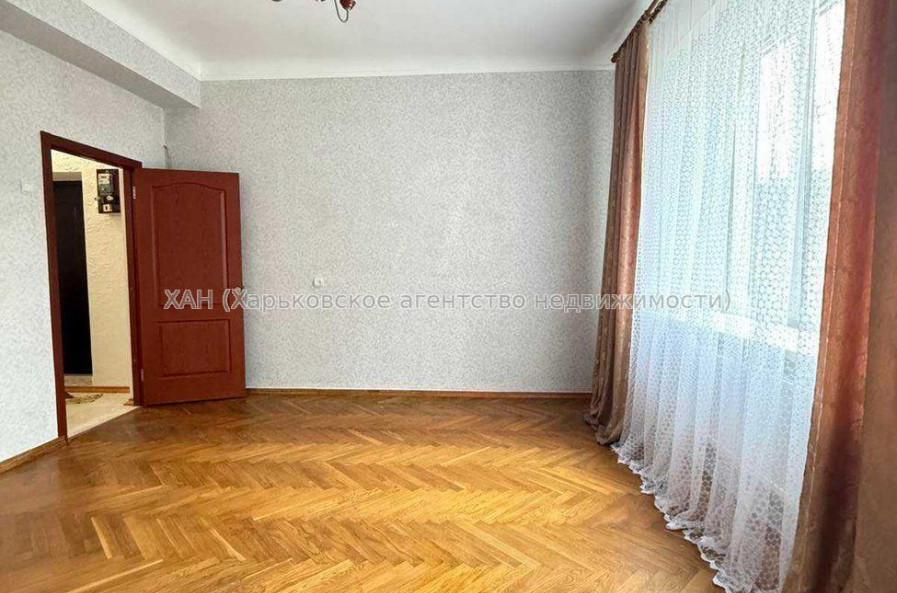 Продам квартиру, Байрона пр-т , 2 кім., 44.80 м², косметический ремонт 
