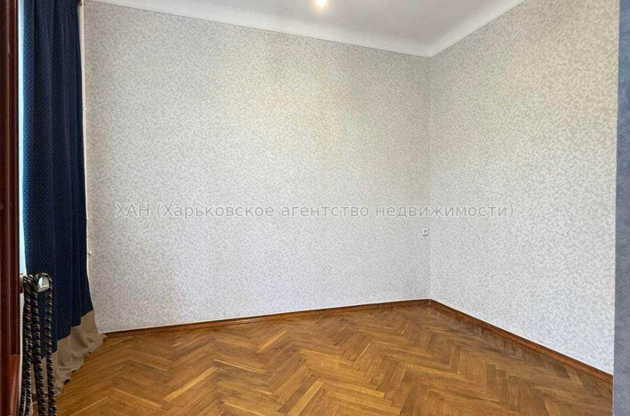 Продам квартиру, Байрона пр-т , 2 кім., 44.80 м², косметический ремонт 