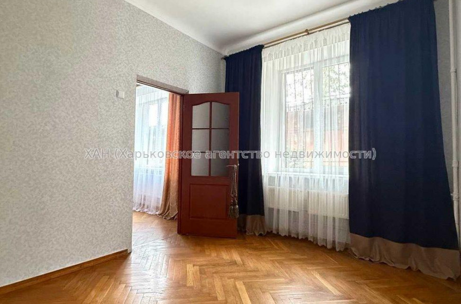 Продам квартиру, Байрона пр-т , 2 кім., 44.80 м², косметический ремонт 