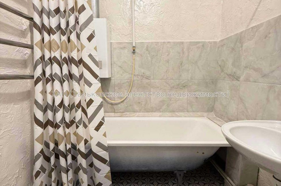 Продам квартиру, Байрона пр-т , 2 кім., 44.80 м², косметический ремонт 