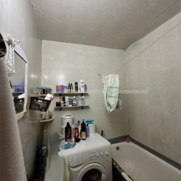 Продам квартиру, Руставели пер. , 2 кім., 36.40 м², косметический ремонт 