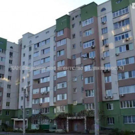 Продам квартиру, Роганская ул. , 1 кім., 49.10 м², частичный ремонт