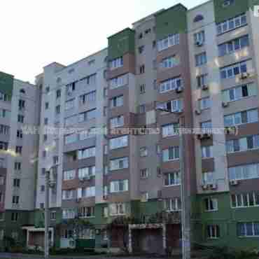 Продам квартиру, Роганская ул. , 1 кім., 49.10 м², частичный ремонт 