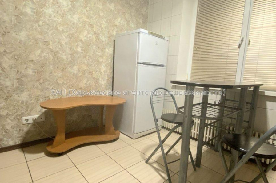 Продам квартиру, Валентиновская ул. , 1 кім., 33 м², евроремонт 
