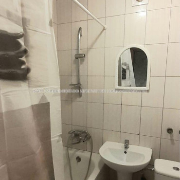 Продам квартиру, Валентиновская ул. , 1 кім., 33 м², евроремонт 