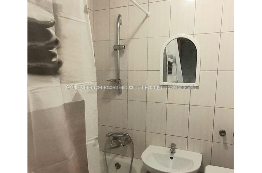 Продам квартиру, Валентиновская ул. , 1 кім., 33 м², евроремонт 