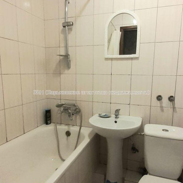 Продам квартиру, Валентиновская ул. , 1 кім., 33 м², евроремонт 