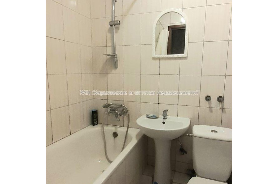 Продам квартиру, Валентиновская ул. , 1 кім., 33 м², евроремонт 