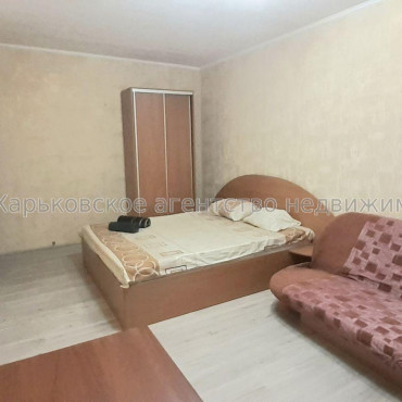 Продам квартиру, Валентиновская ул. , 1 кім., 33 м², евроремонт 