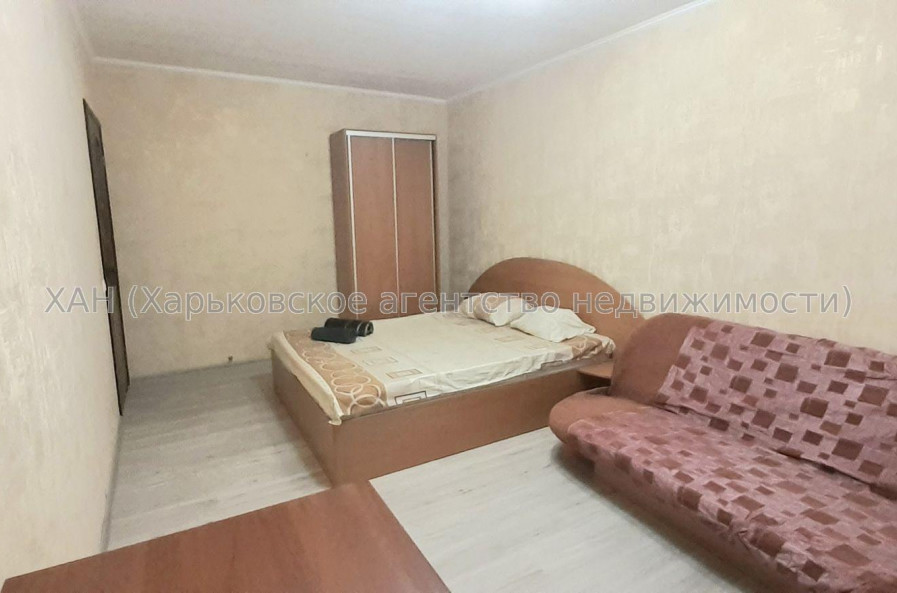 Продам квартиру, Валентиновская ул. , 1 кім., 33 м², евроремонт 