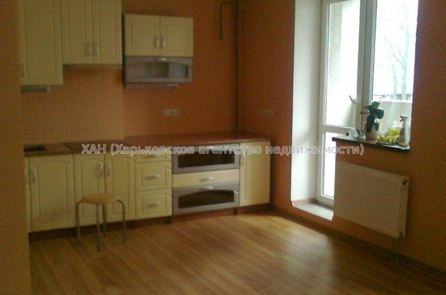 Продам квартиру, 1  ком., 49.80 м², советский ремонт 