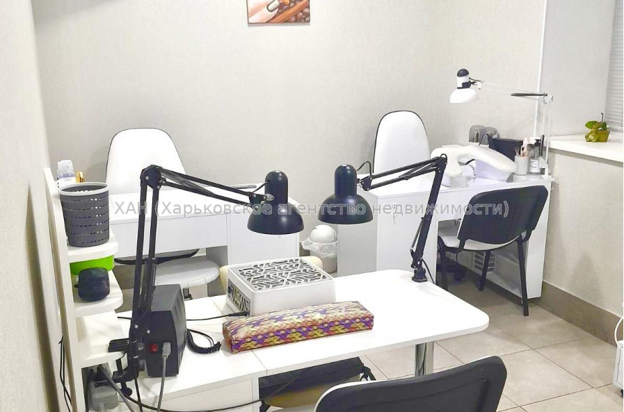 Продам нежитлову нерухомість, салон красоты , 142.70 м², капитальный ремонт 