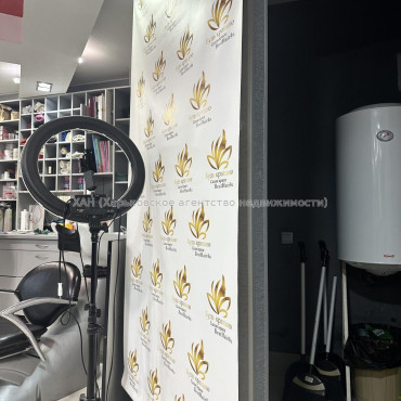 Продам нежитлову нерухомість, салон красоты , 142.70 м², капитальный ремонт 