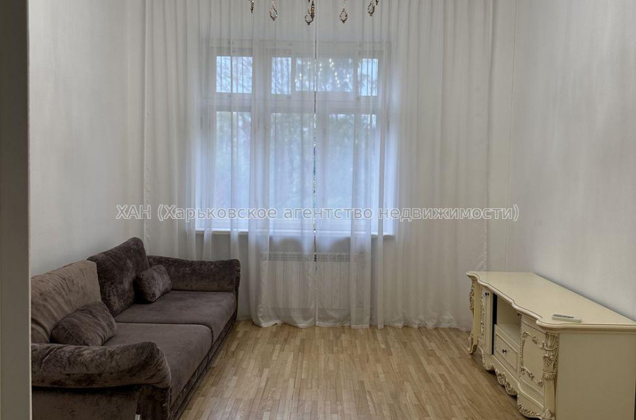 Продам квартиру, Максимилиановская ул. , 5 кім., 98.90 м², евроремонт 