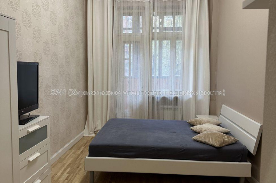 Продам квартиру, Максимилиановская ул. , 5 кім., 98.90 м², евроремонт 