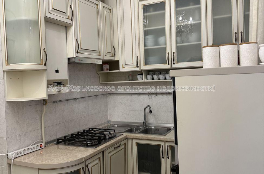 Продам квартиру, Максимилиановская ул. , 5 кім., 98.90 м², евроремонт 