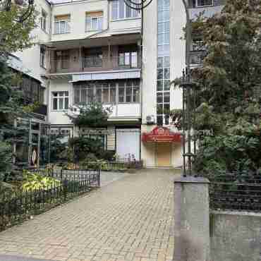 Продам квартиру, Максимилиановская ул. , 5 кім., 98.90 м², евроремонт 