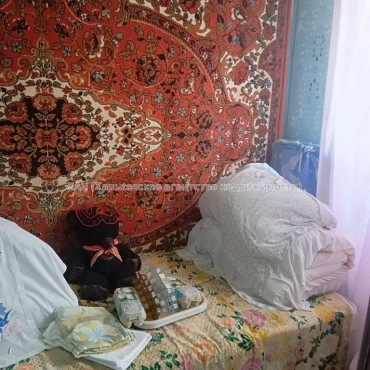 Продам квартиру, Мирная ул. , 2  ком., 31.60 м², советский ремонт 