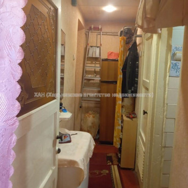 Продам квартиру, Мирная ул. , 2  ком., 31.60 м², советский ремонт 