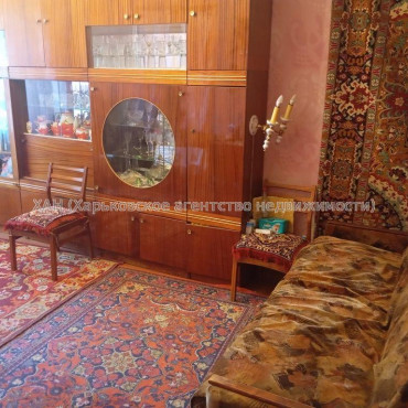 Продам квартиру, Мирная ул. , 2  ком., 31.60 м², советский ремонт 