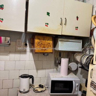 Продам квартиру, Мирная ул. , 2  ком., 31.60 м², советский ремонт 