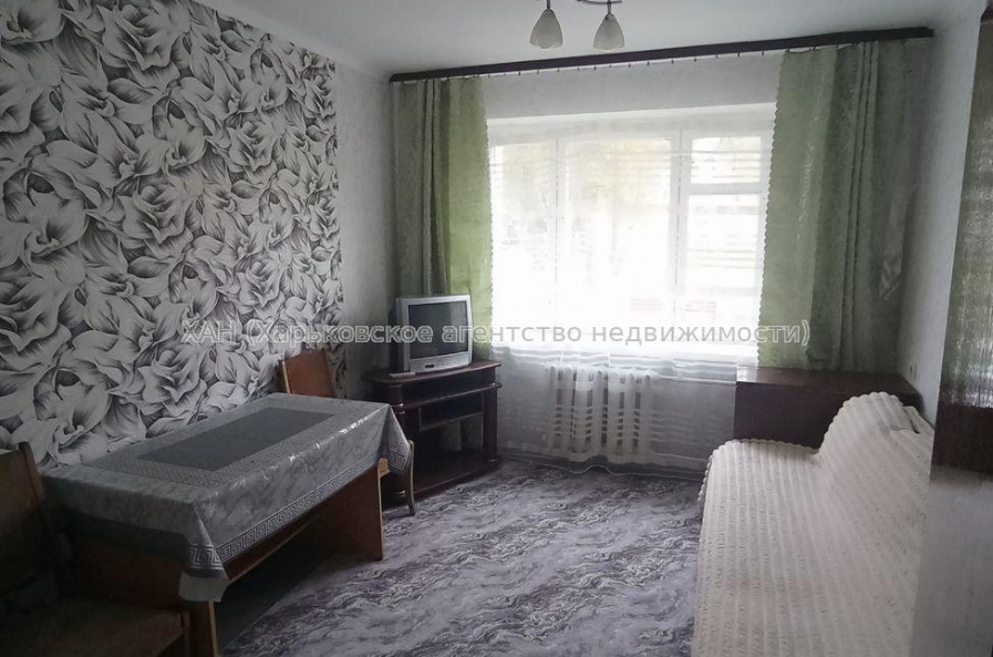 Продам квартиру, Александровский просп. , 1 кім., 17.50 м², косметический ремонт 