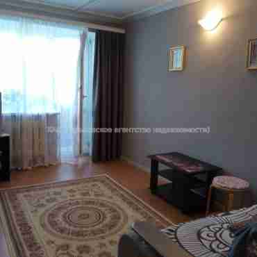 Продам квартиру, Аэрокосмический пр. , 2 кім., 44 м², косметический ремонт 
