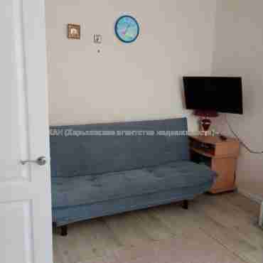 Продам квартиру, Любови Малой  просп. , 1  ком., 34 м², капитальный ремонт 