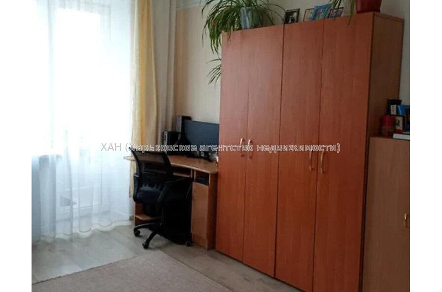 Продам квартиру, Любови Малой  просп. , 1  ком., 34 м², капитальный ремонт 