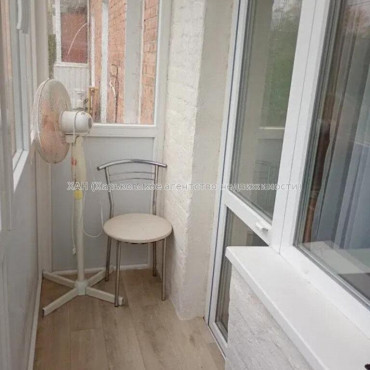 Продам квартиру, Любови Малой  просп. , 1 кім., 34 м², капитальный ремонт 